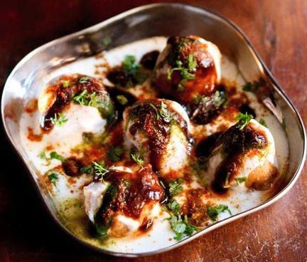 झट-पट बनाएं टेस्टी केला दही बड़ा: