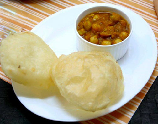 यम्मी ब्रेड भटूरा: